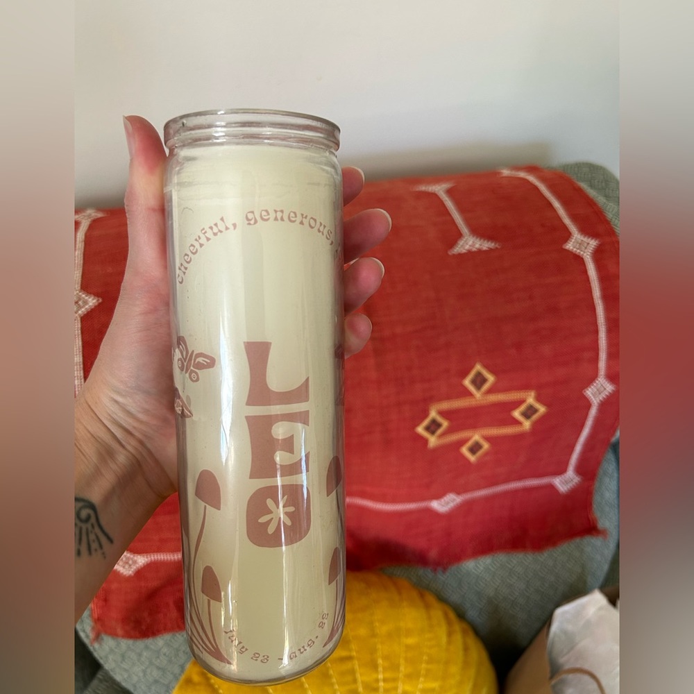 Leo Candle